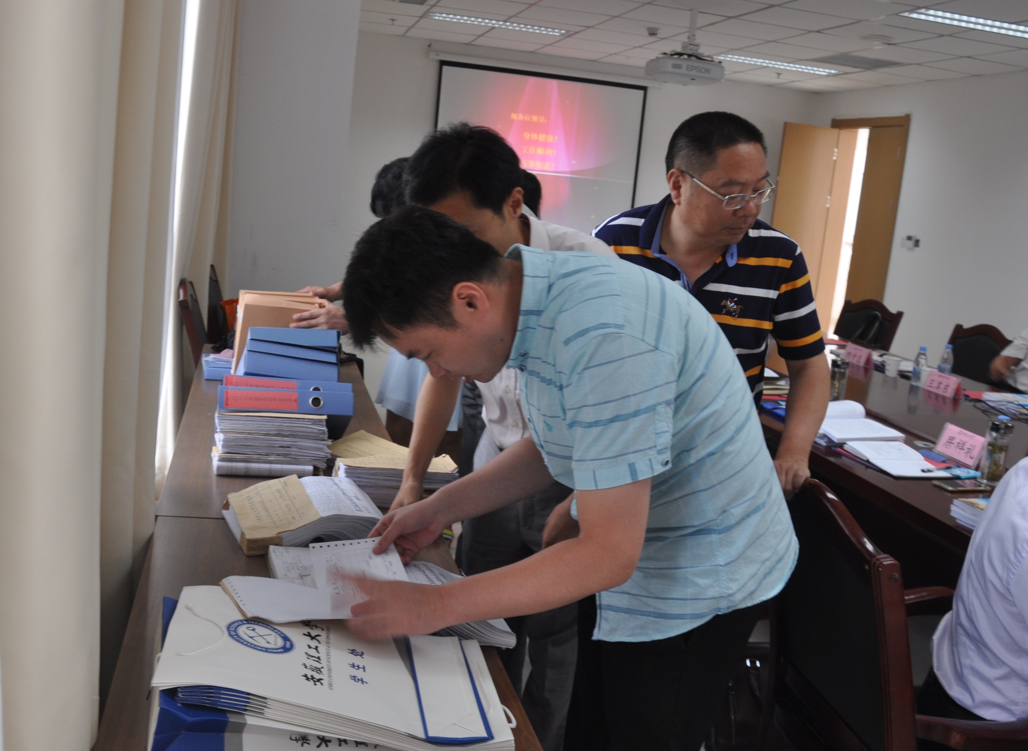 省教育厅高校学生资助工作检查组来校检查指导资助工作