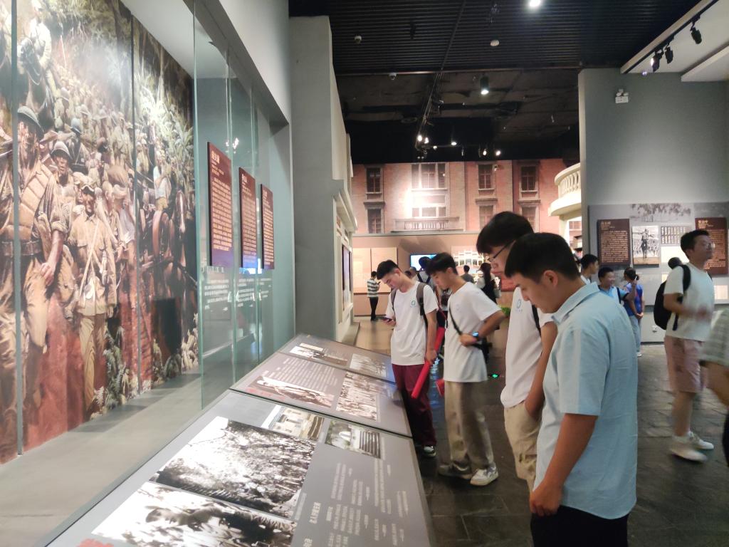 d82b3bbb7d5361216bf0df83e5c7c7f.jpg d82b3bbb7d5361216bf0df83e5c7c7f.jpg