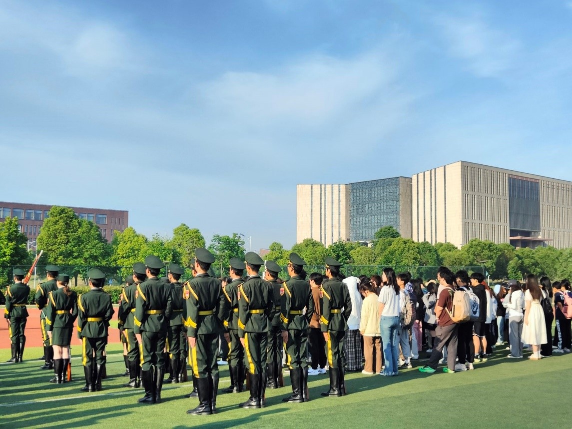 国旗护卫队入场.jpg 国旗护卫队入场.jpg